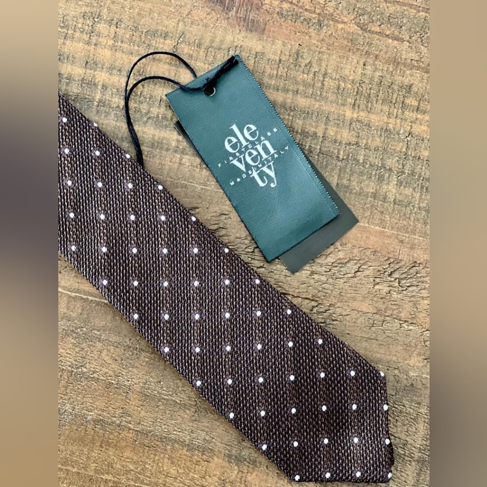 Eleventy tie